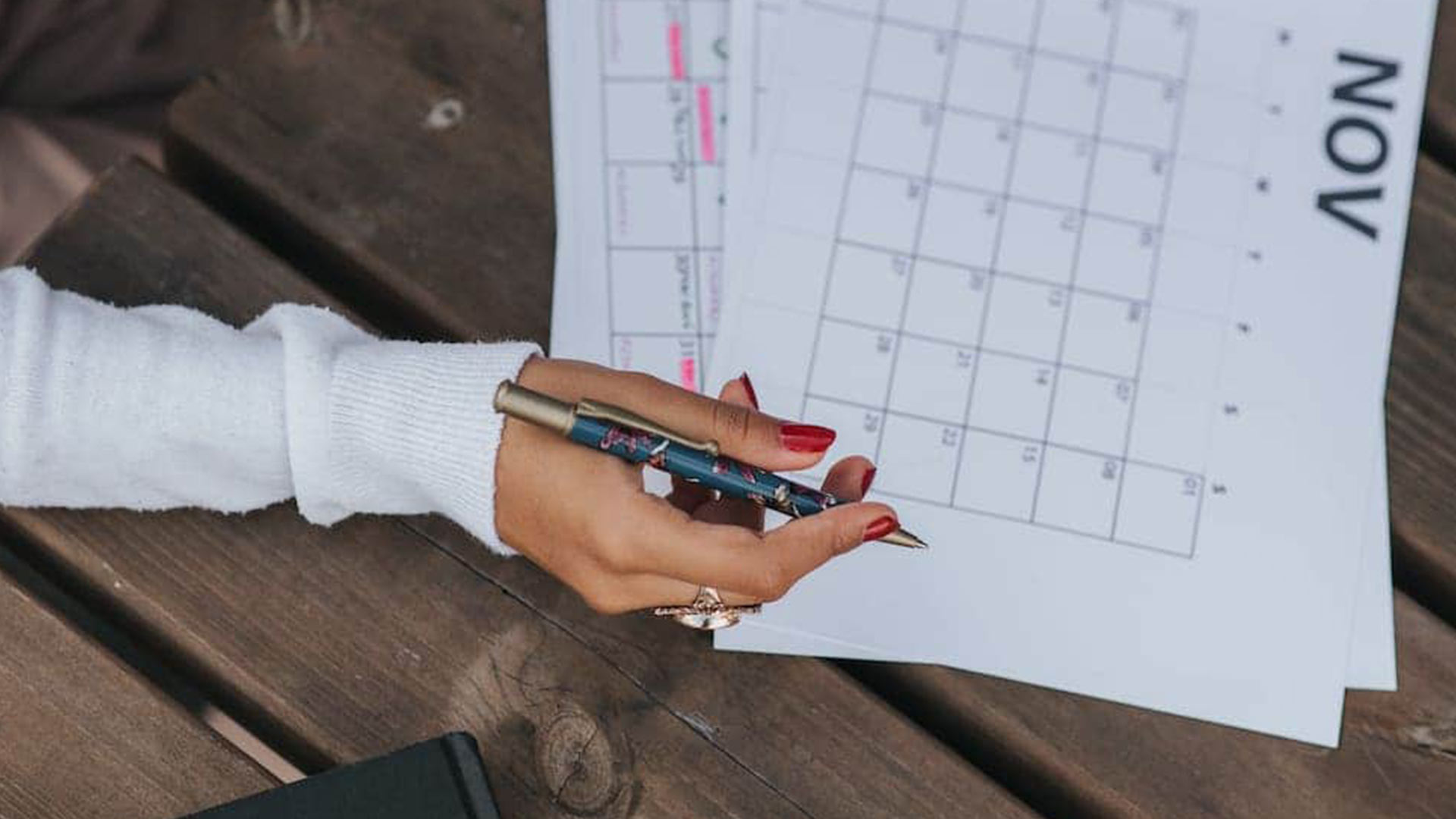 woman-working-on-calendars