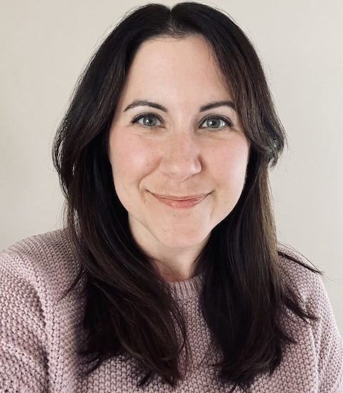 Amanda-Williams-Headshot-min